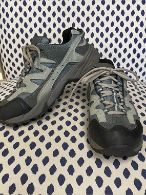 Worx gray steel toe sneakers size 7